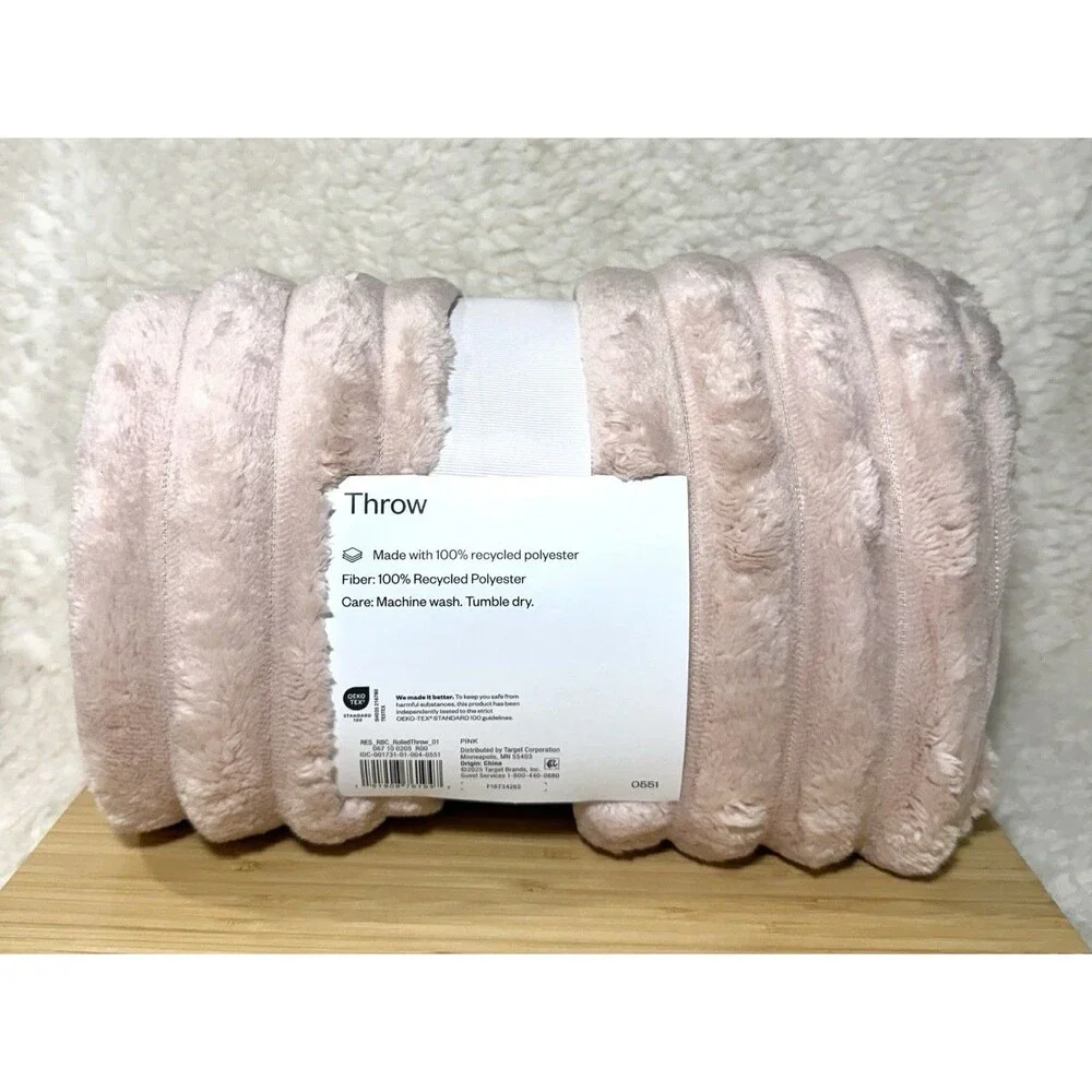 Room Essentials Blush Ribbed Plush Throw Blanket Soft Flannel New